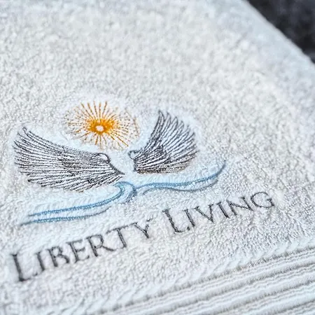 Liberty Living Apartments Split Exterior photo
